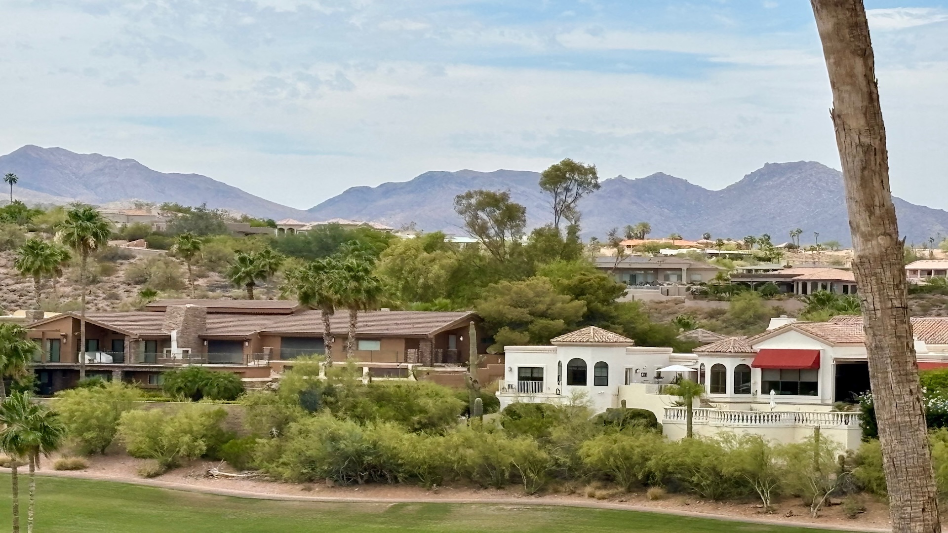 Fountain Hills, AZ golf course neighborhood