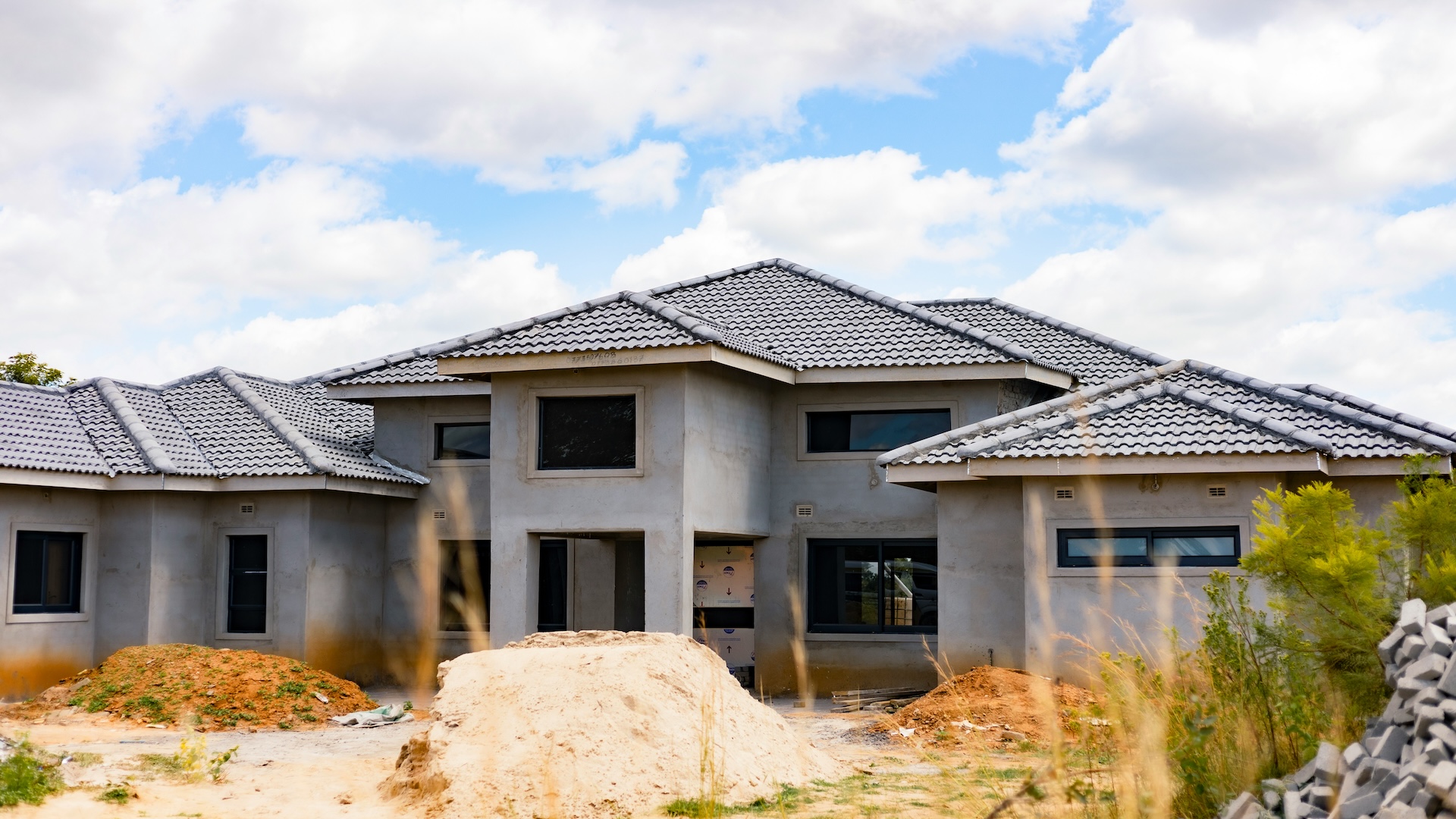 can you use an HEI to buy another house